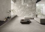 ERGON MATERA STONE NEUTRA DARK GREY 60X60 SILKTECH - obrazek 3