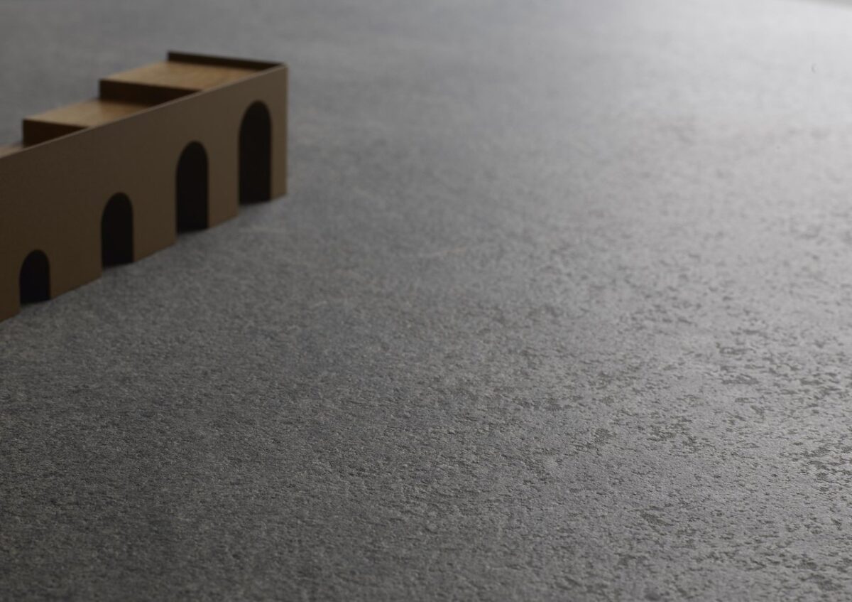SANT`AGOSTINO BERGSTONE DARK 60x120 2CM ANTISLIP - obrazek 5