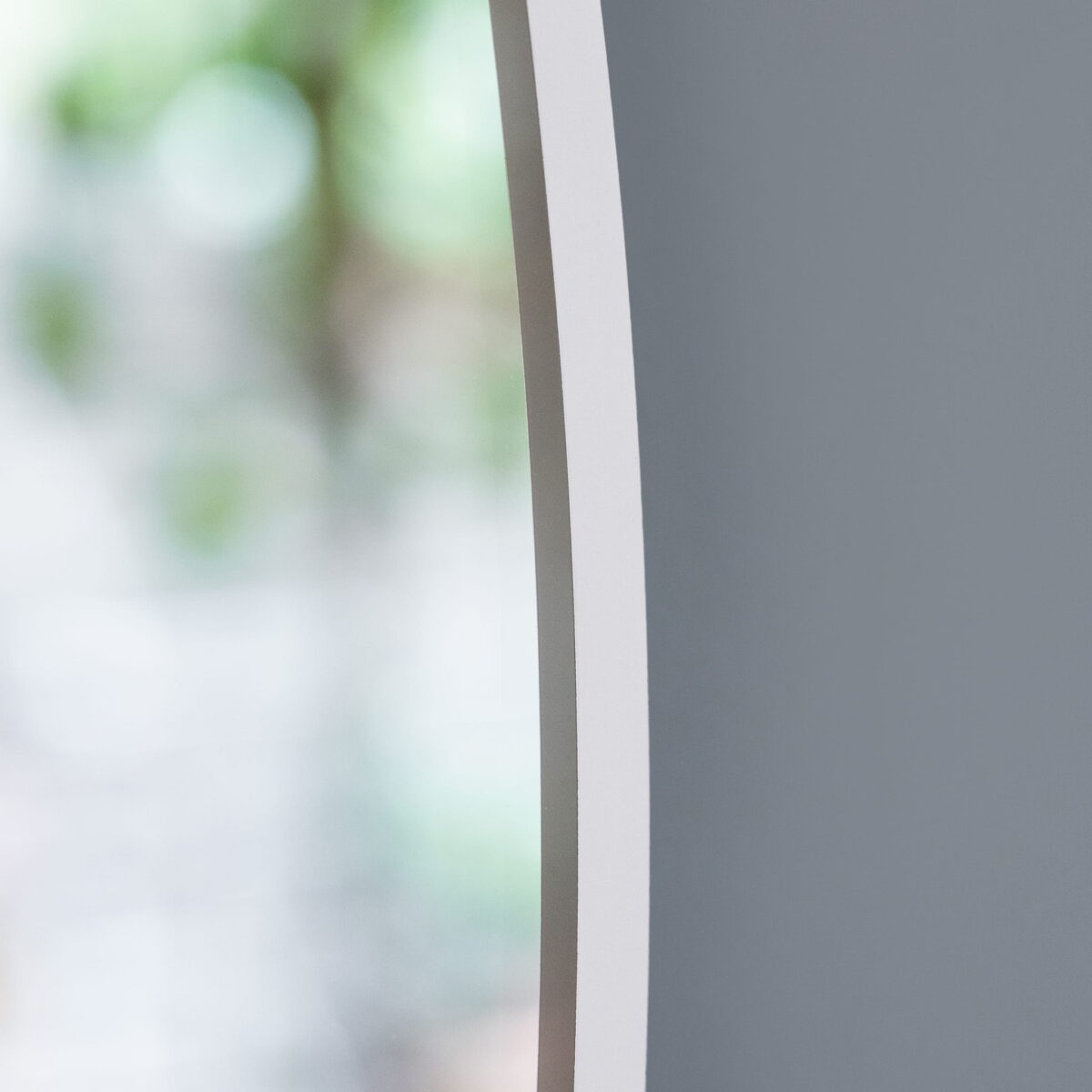 BALTICA DESIGN LUSTRO OKRĄGŁE TINY BORDER ROUND BIAŁE ŚR. 50 CM - obrazek 2